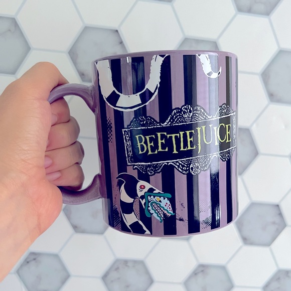 BeetleJuice Sandworm Mug - Picture 4 of 4